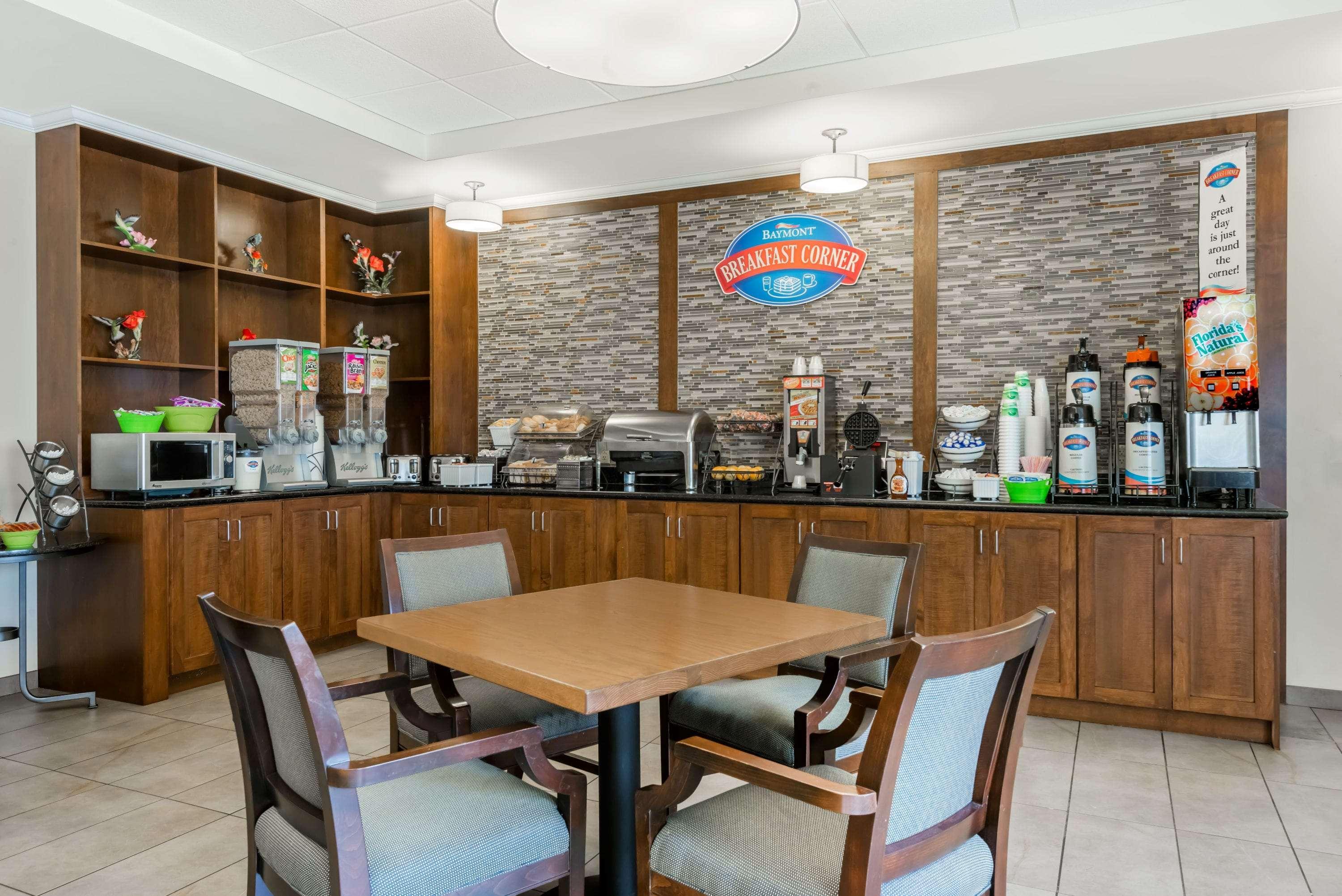 Hotel Baymont By Wyndham Erie Kearsarge Esterno foto