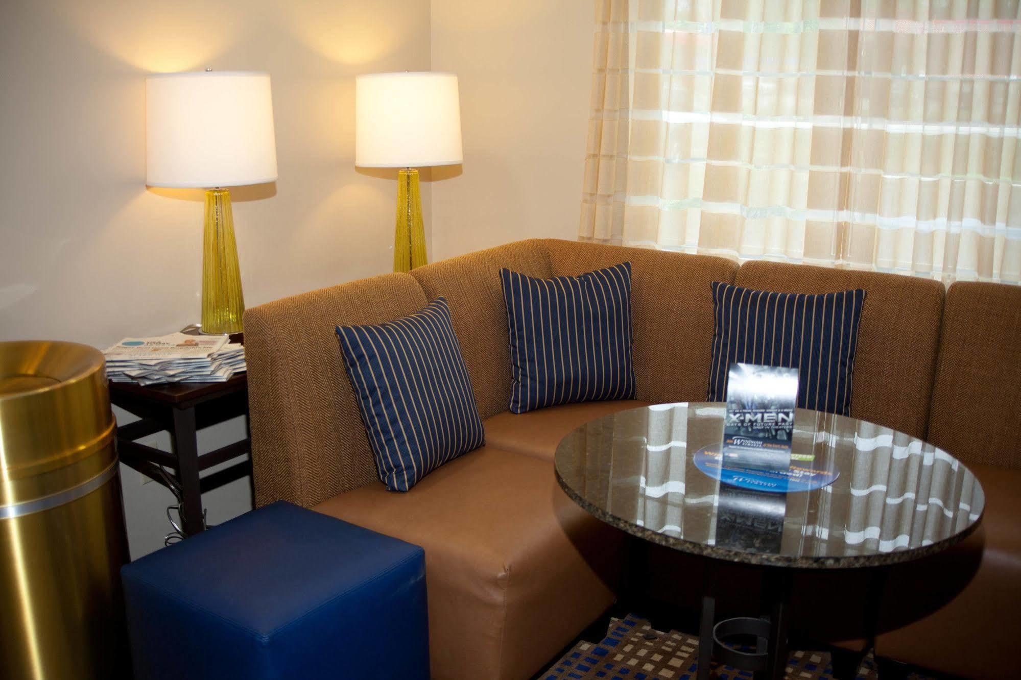 Hotel Baymont By Wyndham Erie Kearsarge Esterno foto