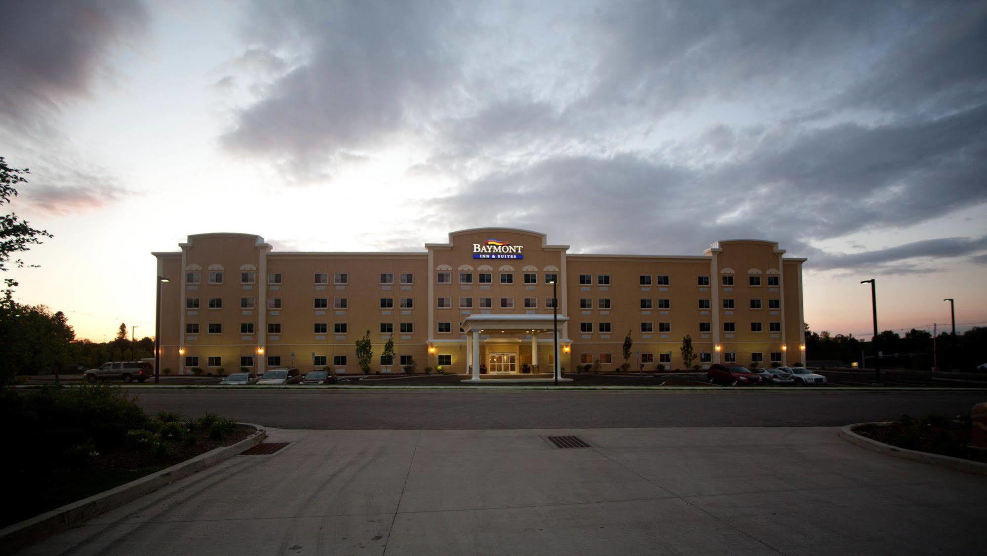 Hotel Baymont By Wyndham Erie Kearsarge Esterno foto